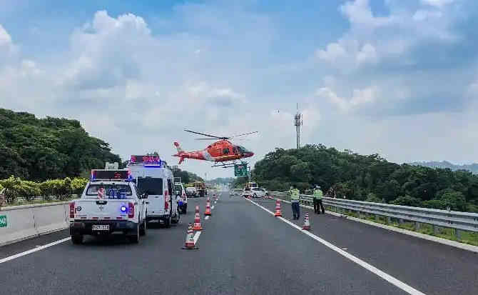 武穴高速公路汽车救援案例